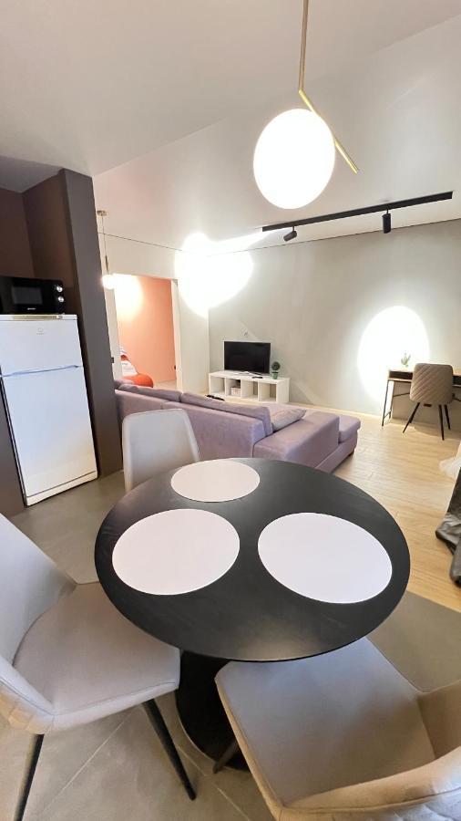 2 Room Modern Apartment View Dnipro Extérieur photo