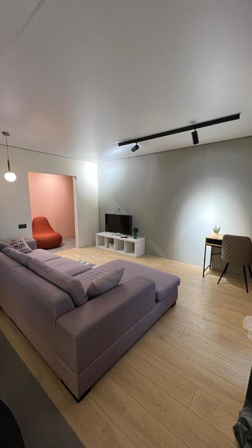 2 Room Modern Apartment View Dnipro Extérieur photo
