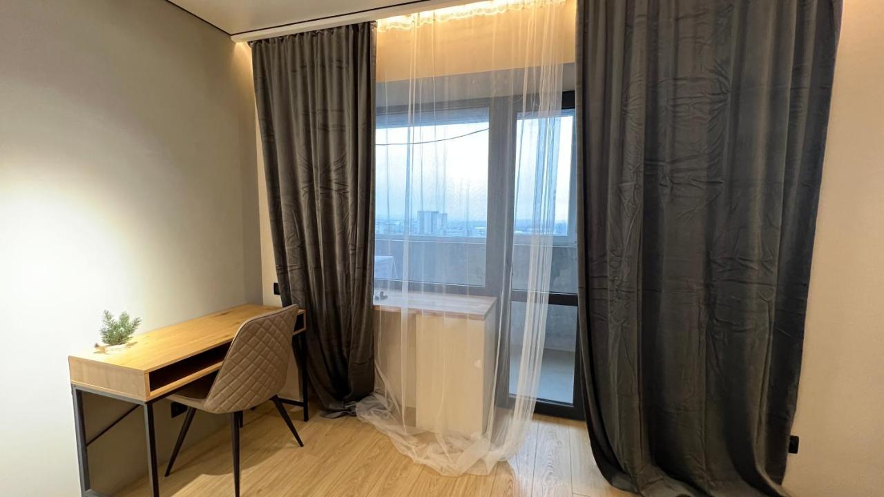 2 Room Modern Apartment View Dnipro Extérieur photo